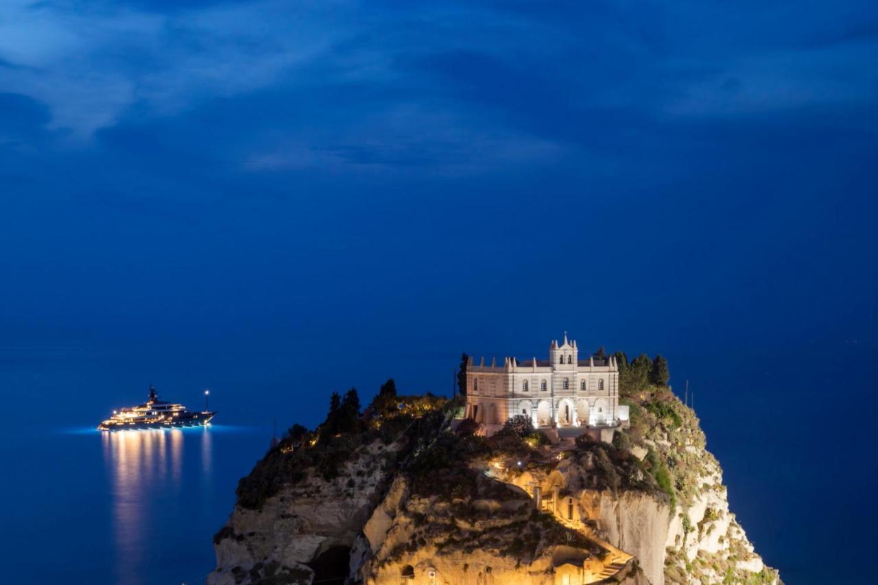All'Angolo Della Torre Tropea Eksteriør bilde